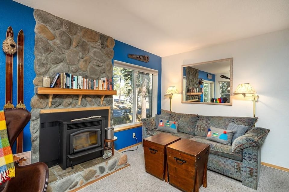 Tamarack Condo 19 2 Bedroom Condo by Bear Valley Vacation Rentals Hotel in Bear Valley