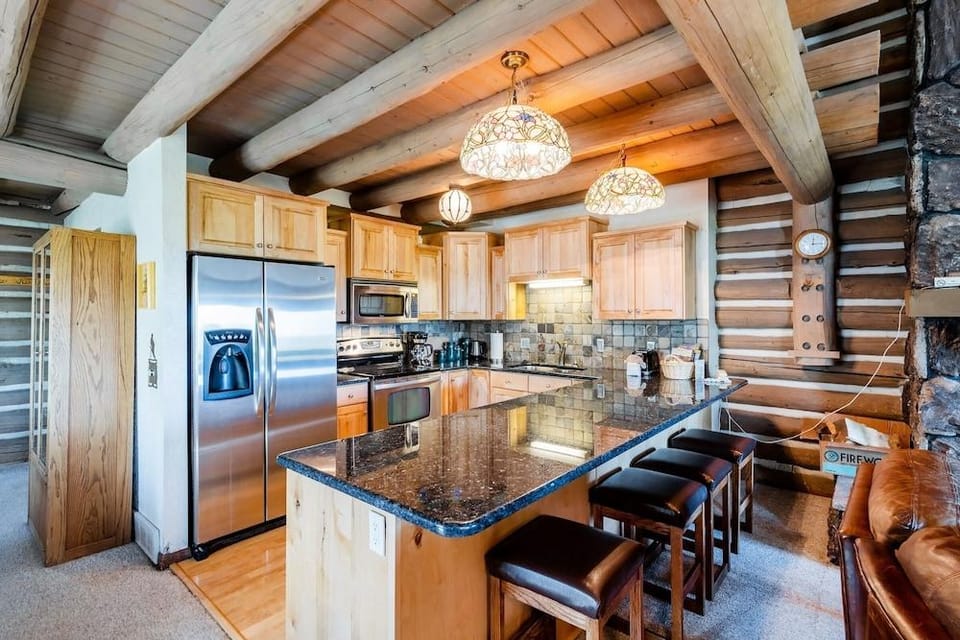 Temptation 8 3 Bedroom Condo Hotel in Park City
