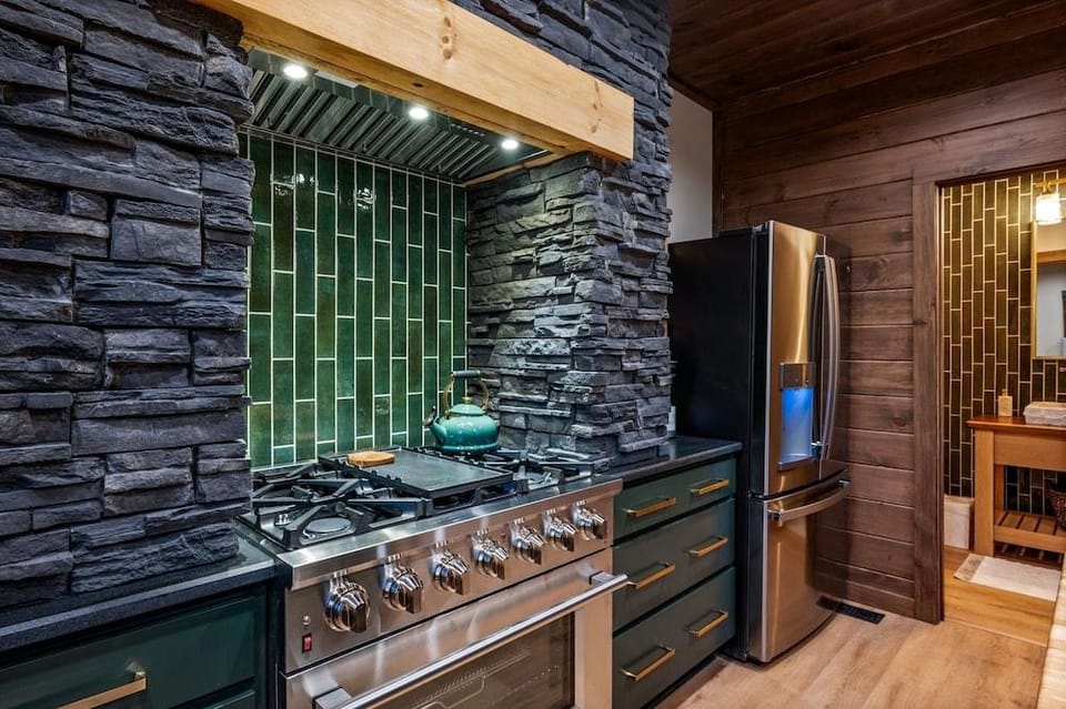 Reflections 1 Bedroom Cabin Hotel in Sevier County