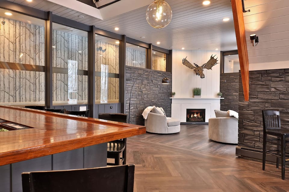 The Birch Ridge: Family Room #11 - Queen/bunkbed Suite In Killington, Vermont 1 Bedroom Home Hotel in Mendon