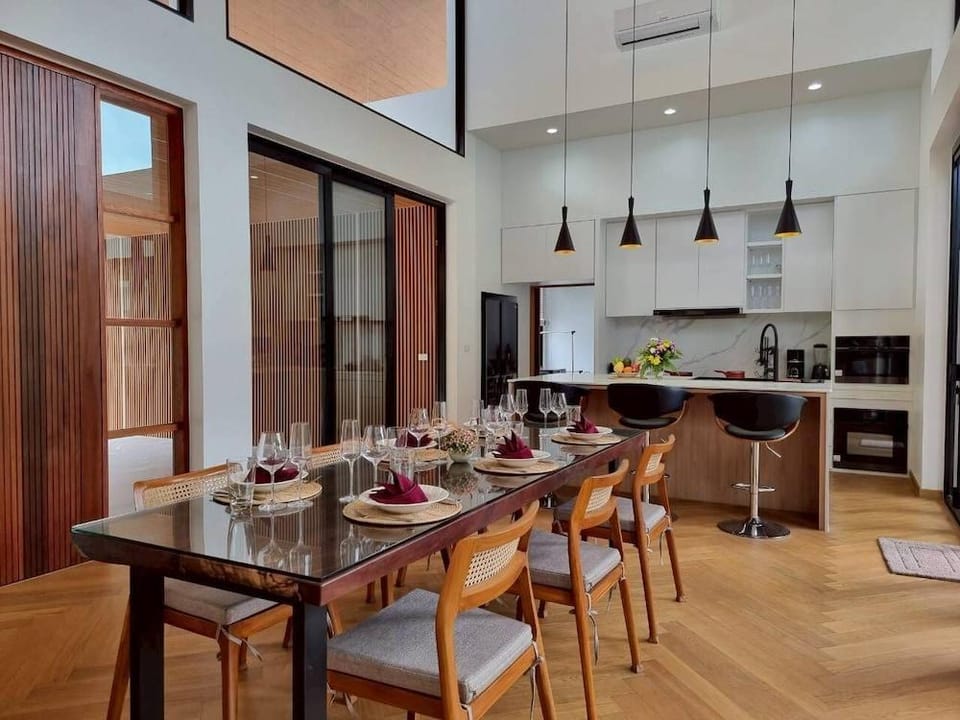 Red Cheek Mountain Villa Hotel in Krabi Changwat