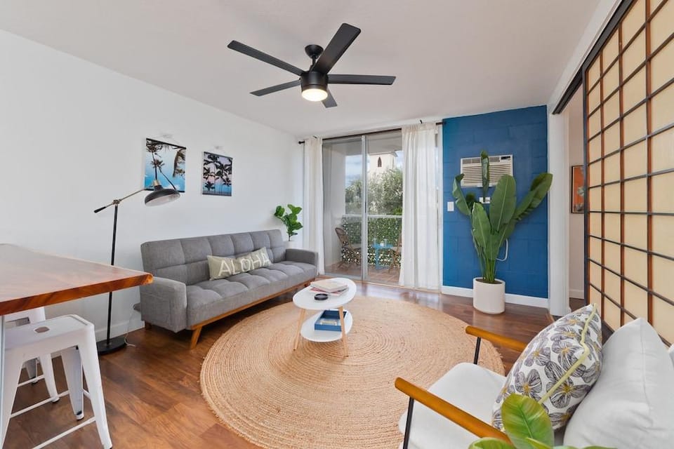 Big Island Kailua Village 208 1 Bedroom Condo Hotel in Holualoa