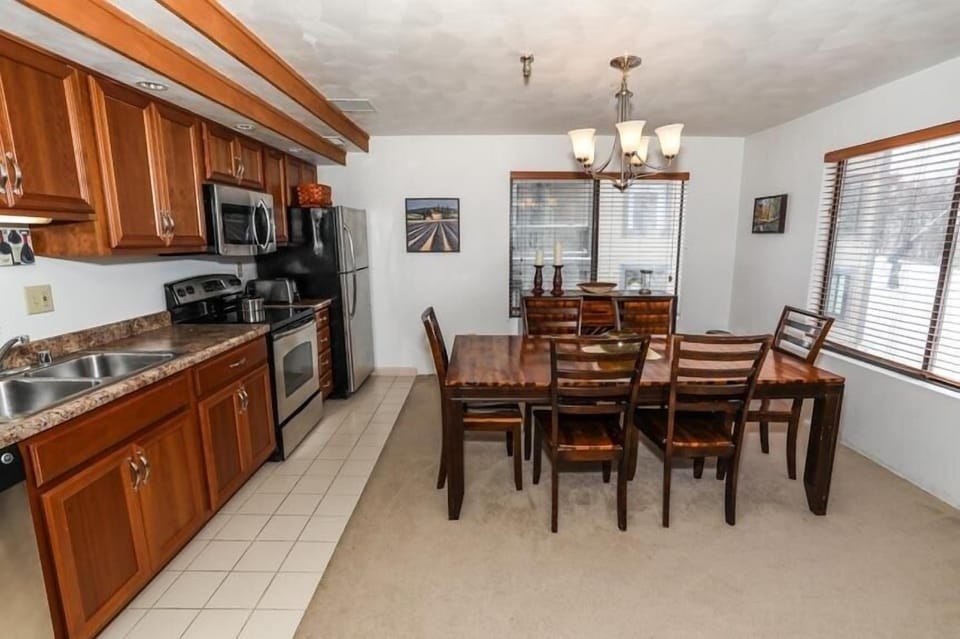 Seven Springs Stoneridge 3 Bedroom Standard Condo, Mountain Views! by RedAwning Hotel in Seven Springs
