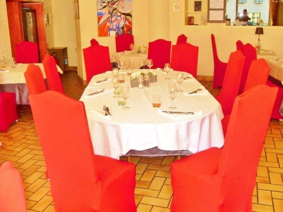 HOTEL RESTAURANT BOULE D'OR Hotel in Bressuire