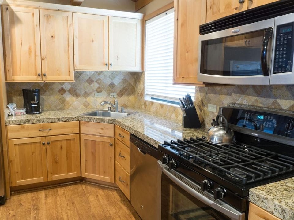 3130 Aspen Grove Hotel in Northstar Drive