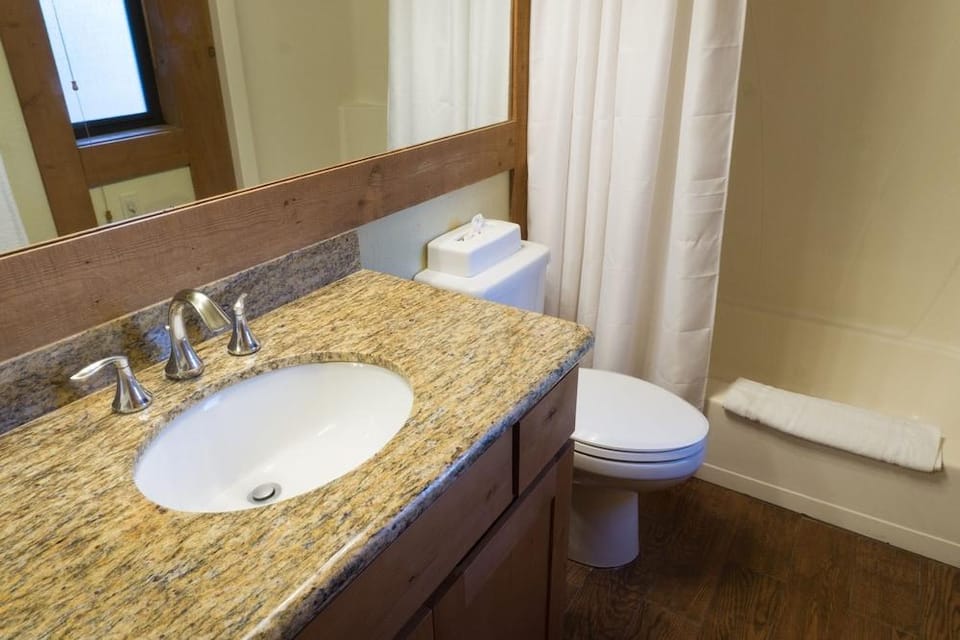 3160 Aspen Grove Hotel in Northstar Drive