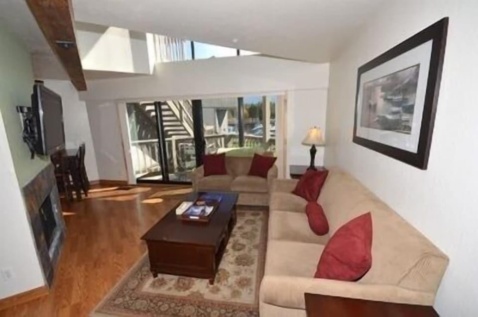 489 Ala Wai, 48 3 Bedroom Condo by RedAwning Hotel in South Lake Tahoe