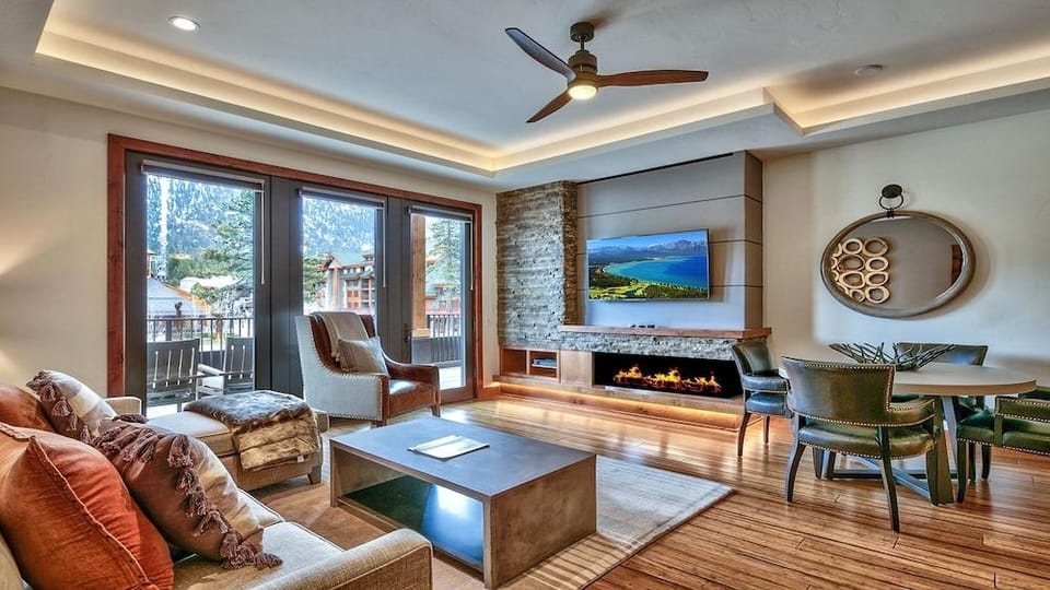 LuxuryÂ 2br  Steps From Heavenly Village & Gondola 2 Bedroom Condo by RedAwning Hotel in Stateline