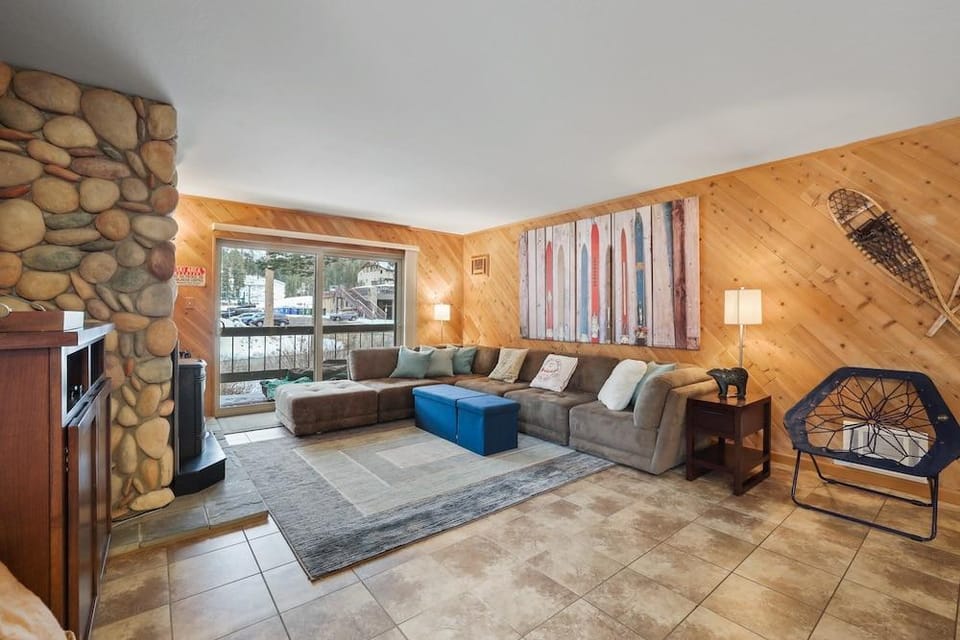 3 Bedroom Kirkwood Condo Base Camp 3 Condo Hotel in Kirkwood