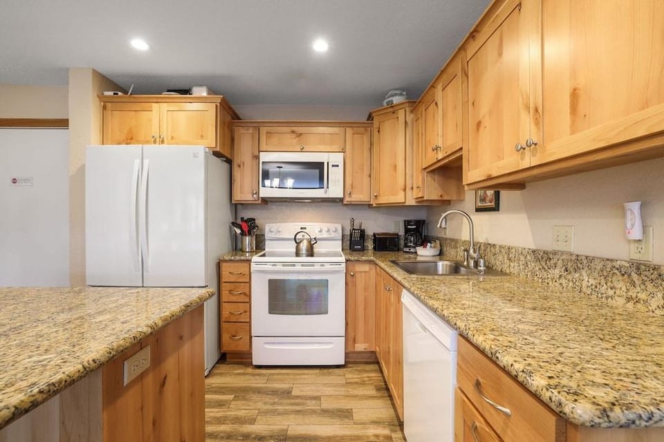2 Bedroom Kirkwood Condo Across the Street from Village 2 Condo Hotel in Kirkwood