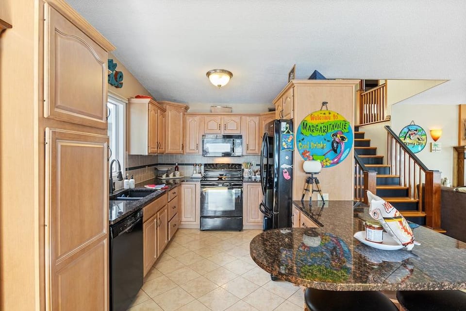 Incredible Views, Fishing, Private Dock & Slip Hotel in Lake of the Ozarks
