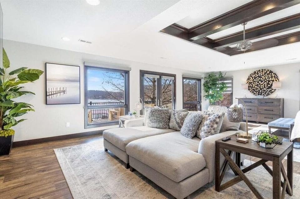 Loto Pointe, Updated Luxury Home w/ Boat & PWC Slip, Boat Ramp, Firepits, Pool Table & More! Hotel in Lake of the Ozarks