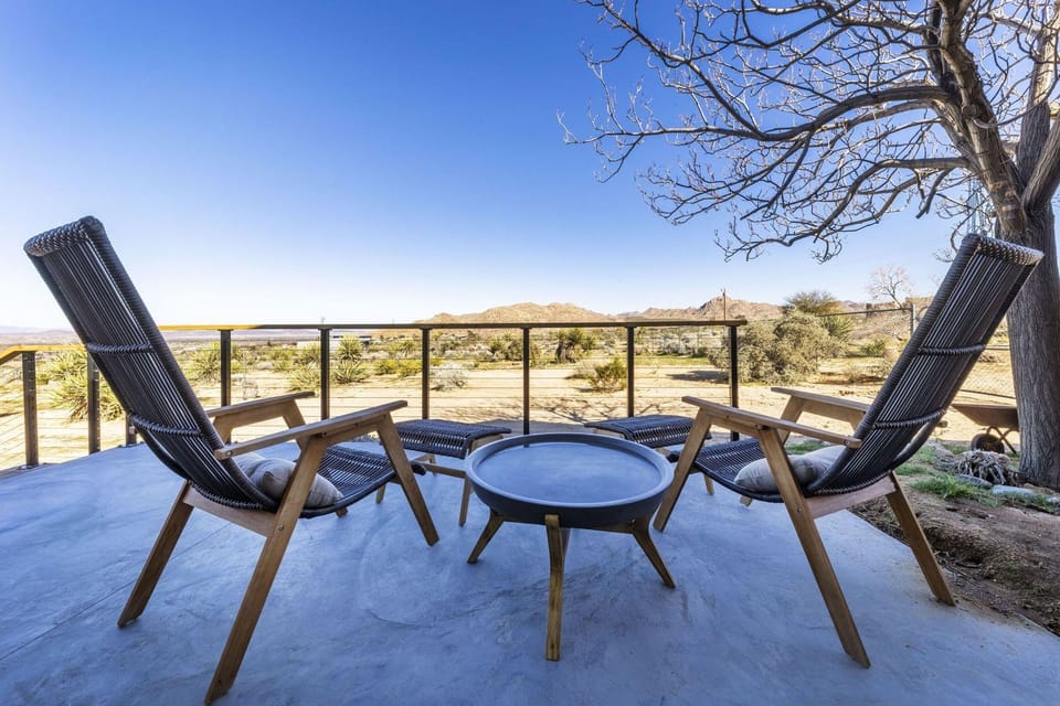 Twilight Terrace - Relax In Style 2 Bedroom Home by RedAwning Hotel in Joshua Tree