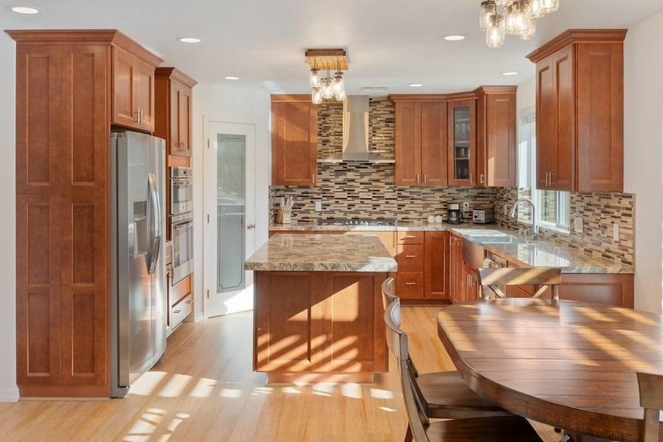 Of Wine & Gods - Hot Tub, Bbq And Fire Pit! 3 Bedroom Home by RedAwning Hotel in Joshua Tree