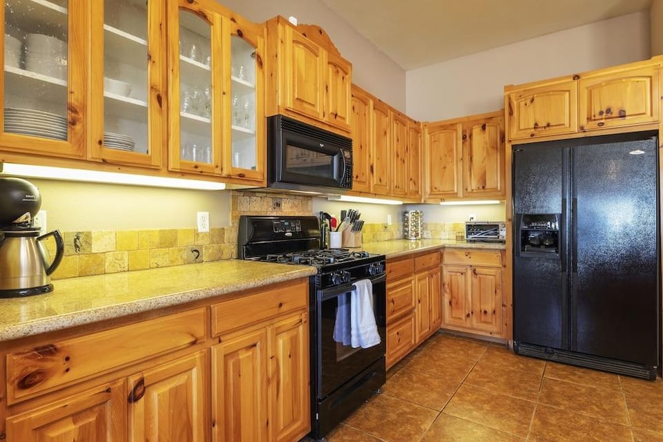 Horizon House Hot Tub, Fire Pit & Bbq Adobe In Jt 4 Bedroom Home by RedAwning Hotel in Joshua Tree