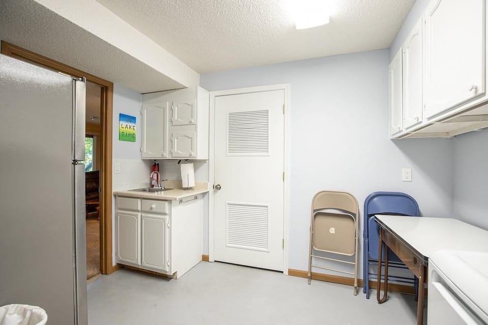 Ideal Cove With Amazing Dock, Kayaks & Fire Pit Hotel in Sunrise Beach