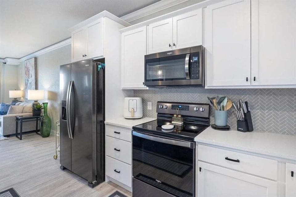 Newly Designed Topsider Condo w/ Beautiful Main Channel Views Hotel in Osage Beach