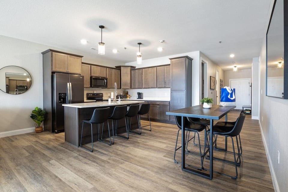 Topsider Experience in the Heart of Osage Beach Hotel in Osage Beach