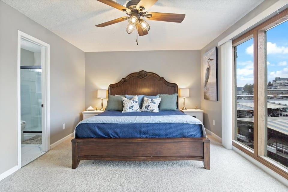 Central Location, Unlimited Indoor & Outdoor Fun Hotel in Lake of the Ozarks