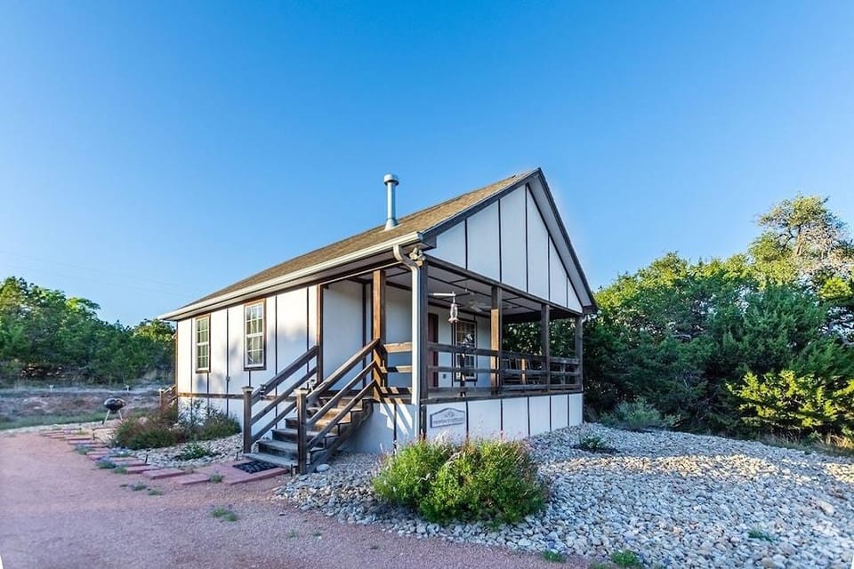Appian Way - Provence Studio Bedroom Cottage by RedAwning Hotel in Rio Grande
