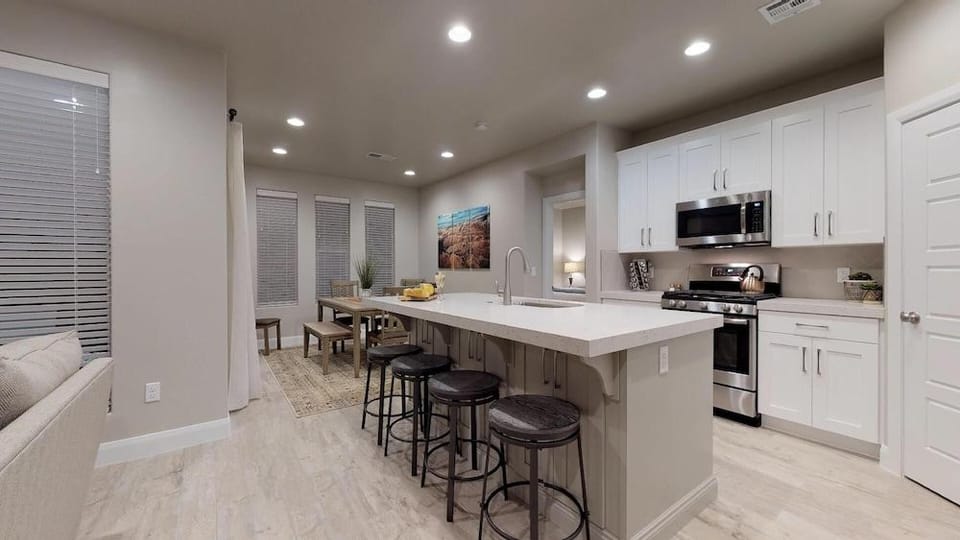 Arroyo Casita 4 Bedroom Townhouse by RedAwning Hotel in Washington