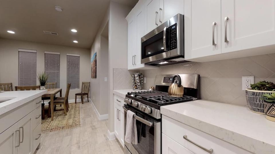 Arroyo Casita 4 Bedroom Townhouse by RedAwning Hotel in Washington