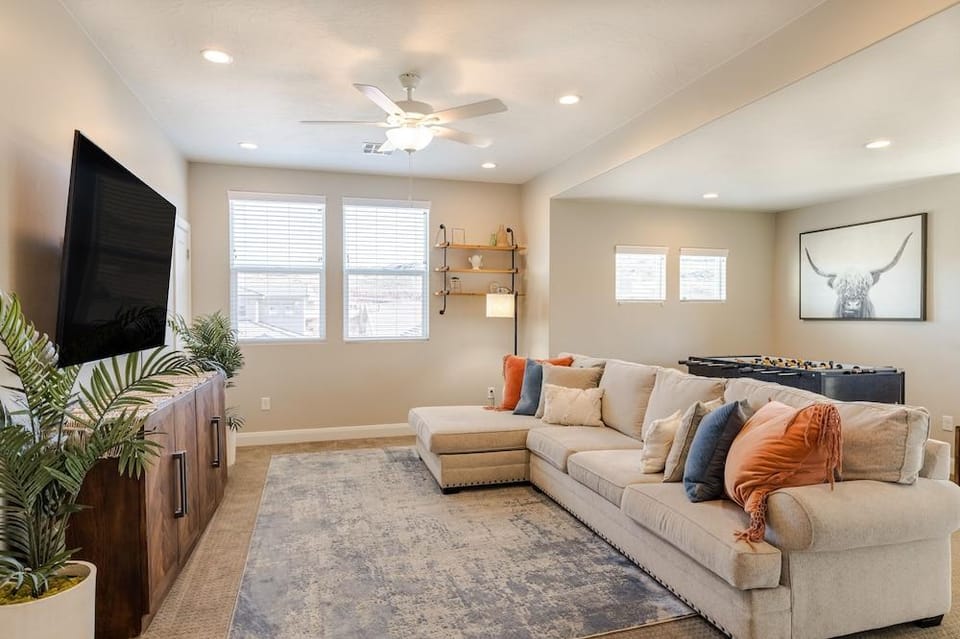Heavenly Comfort @ Hell Hole Trail 5 Bedroom Home by RedAwning Hotel in Washington