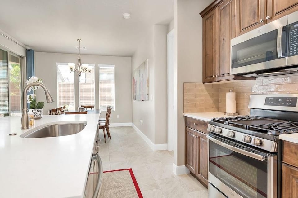 Be Our Guest At Ladera Haven 4 Bedroom Home by RedAwning Hotel in Washington