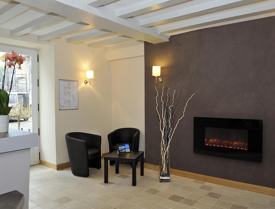 Logis Hotel Restaurant Le Puits Dore Hotel in Centre-Val de Loire