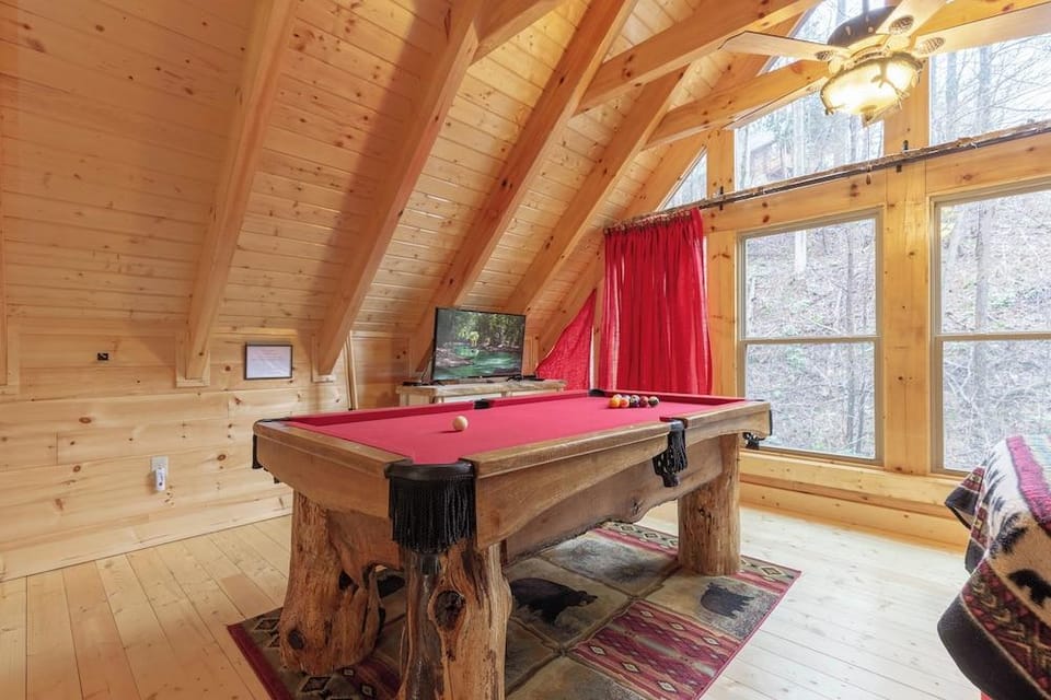 Simply Unforgettable by Jackson Mountain Rentals Hotel in Gatlinburg