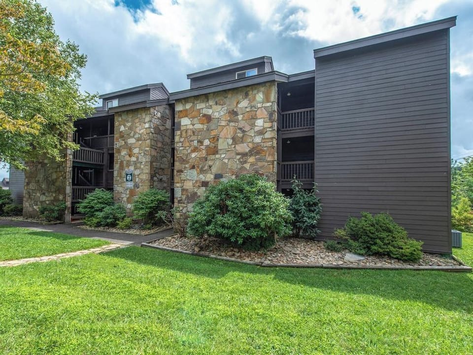 Tucked Inn 2101 by Jackson Mountain Rentals Hotel in Gatlinburg
