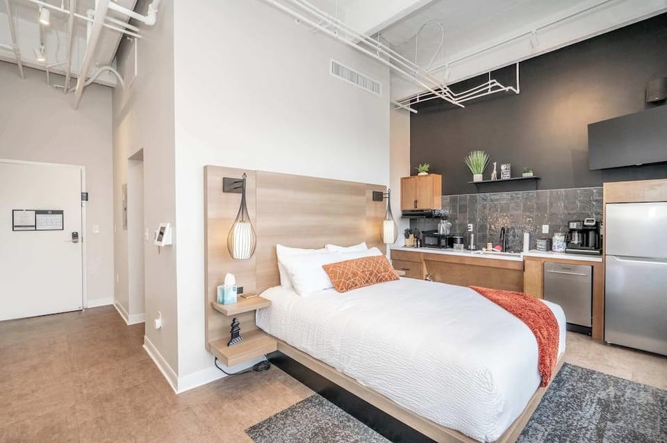 The 333 Suites 204 Stay for 2 Hotel in Cincinnati