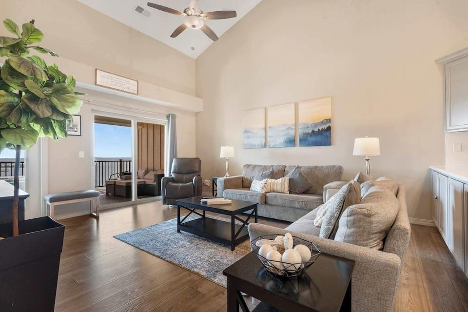 The Lakeview Penthouse 10ppl Hotel in Branson
