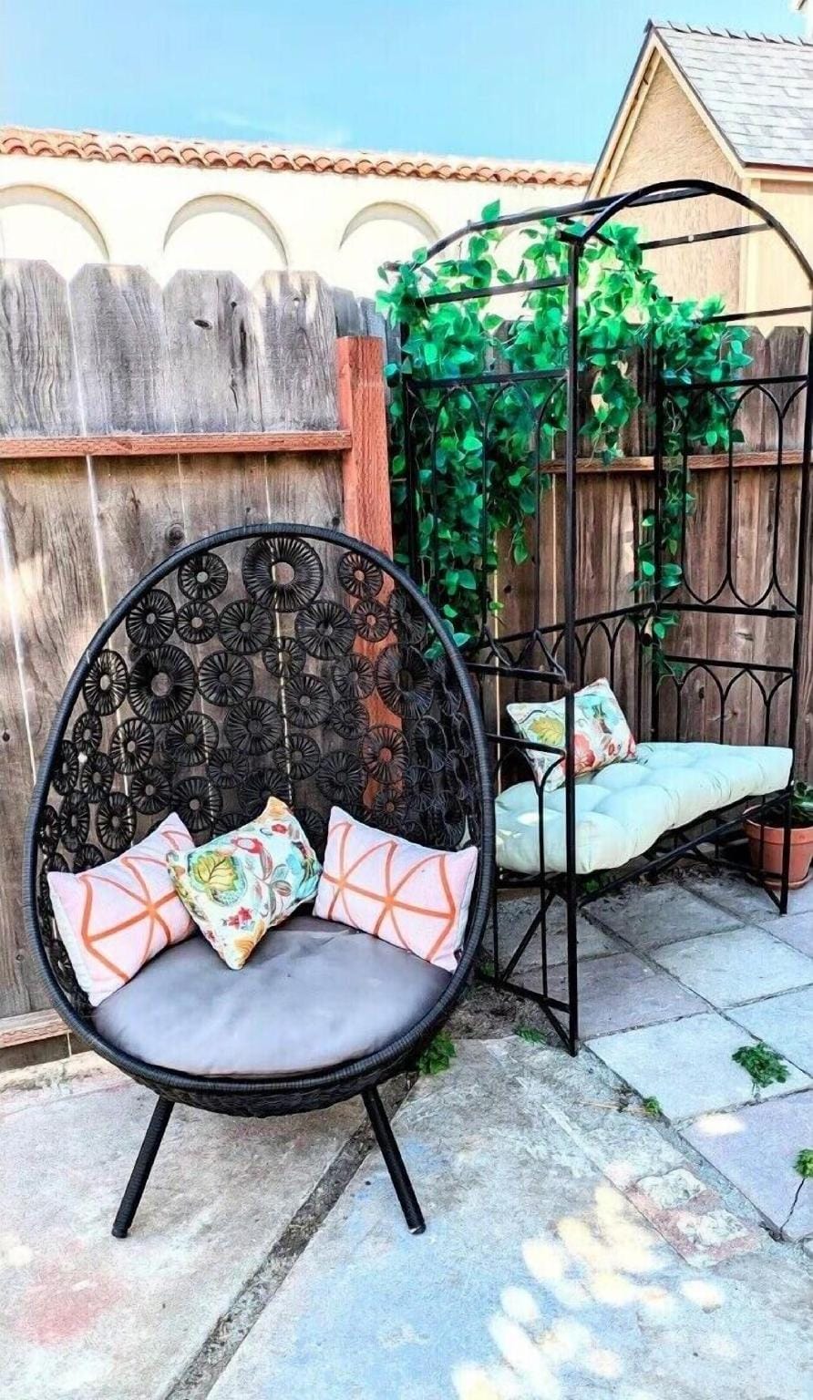 Coast PalmTree Yard 2BR Block from Beach Hotel in Pacifica
