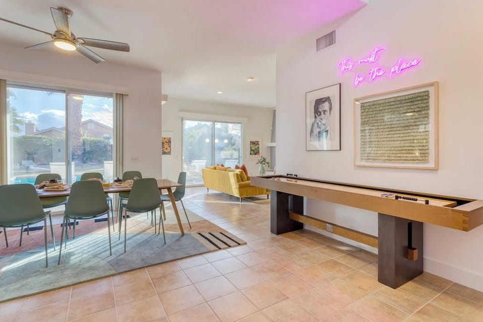 Pool + Hot Tub, Yard, Games Chic Midcentury Design Painted Sand by Avantstay Hotel in Bermuda Dunes