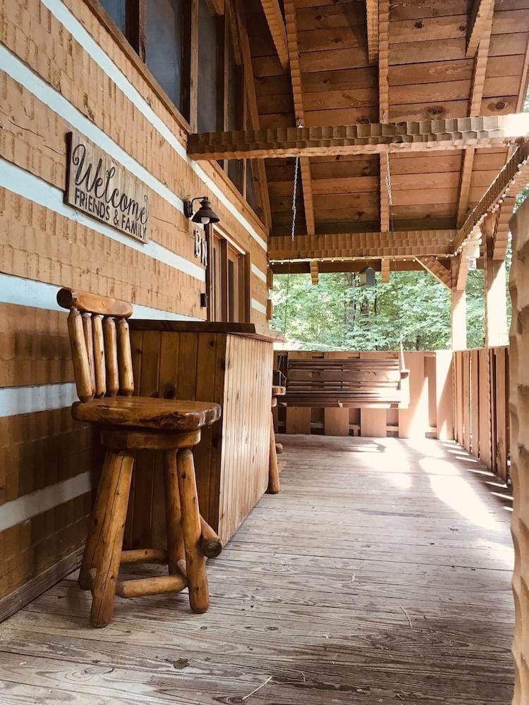 Blessed Nest 1 Bedroom Cabin by RedAwning Hotel in Sevier County