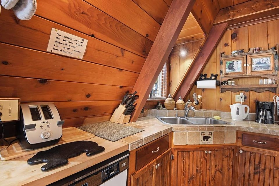 Beautiful Mountain Getaway Hotel in Kings Beach