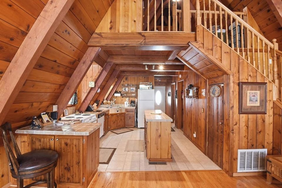 Beautiful Mountain Getaway Hotel in Kings Beach