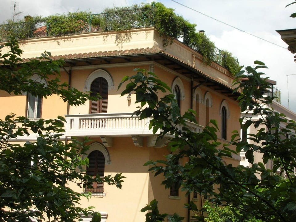 Chiara Stella Guest House Hotel in Rome