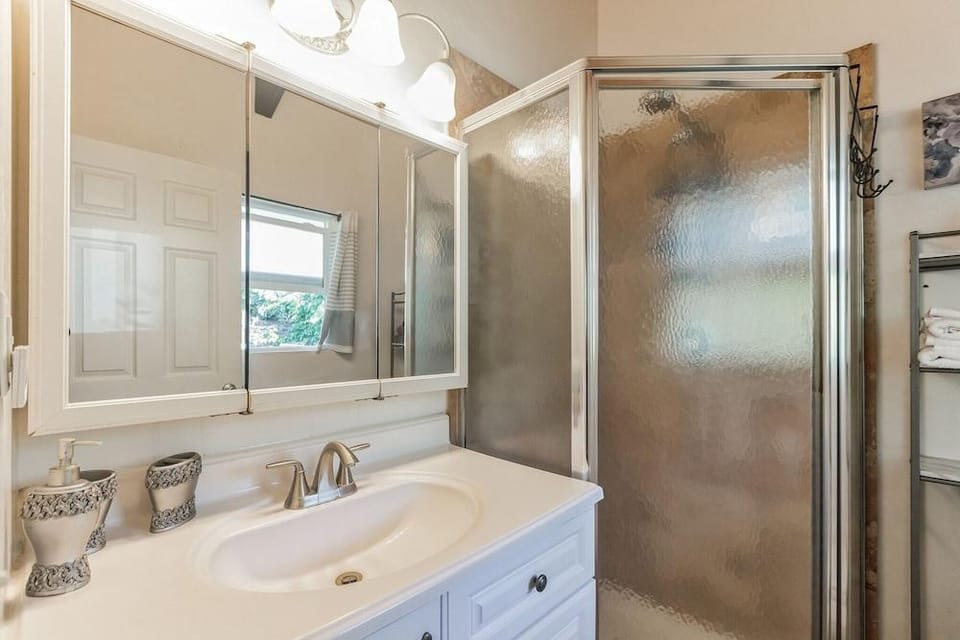 Cozy Sunset Views W/ Lanai - Close To Beach 1 Bedroom Home by RedAwning Hotel in Kalaoa