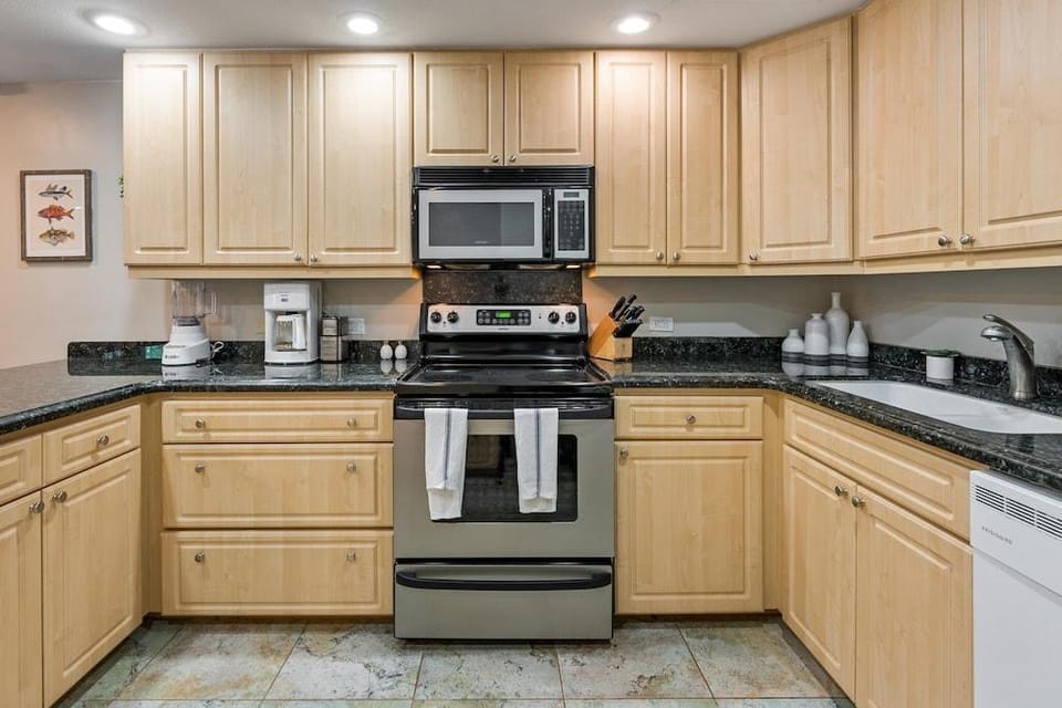 Big Island Royal Sea Cliff 401 2 Bedroom Condo Hotel in Holualoa