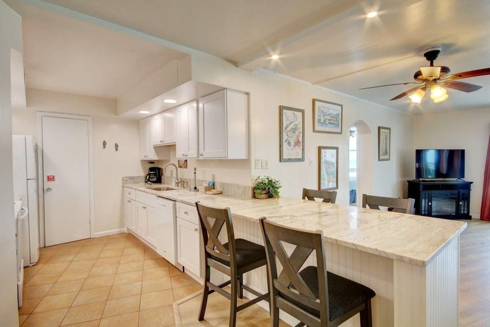 355 El Matador 1 Bedroom Condo by RedAwning Hotel in Okaloosa Island