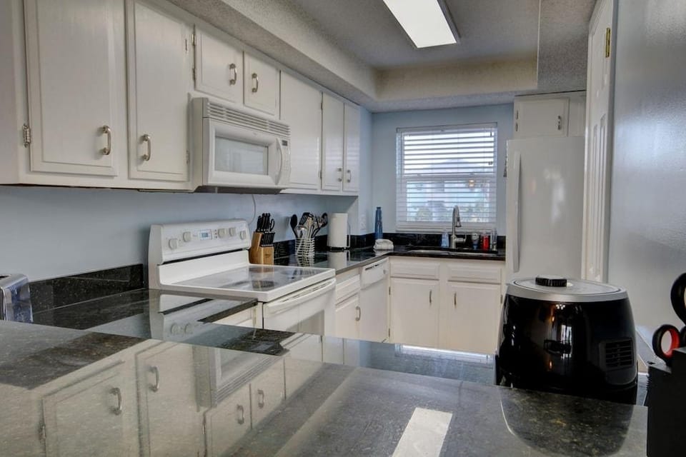 327 El Matador 2 Bedroom Condo by RedAwning Hotel in Okaloosa Island