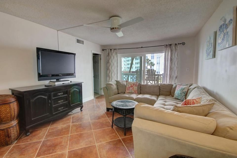 327 El Matador 2 Bedroom Condo by RedAwning Hotel in Okaloosa Island