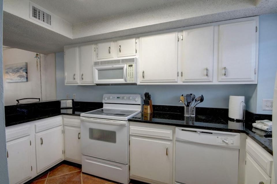 327 El Matador 2 Bedroom Condo by RedAwning Hotel in Okaloosa Island