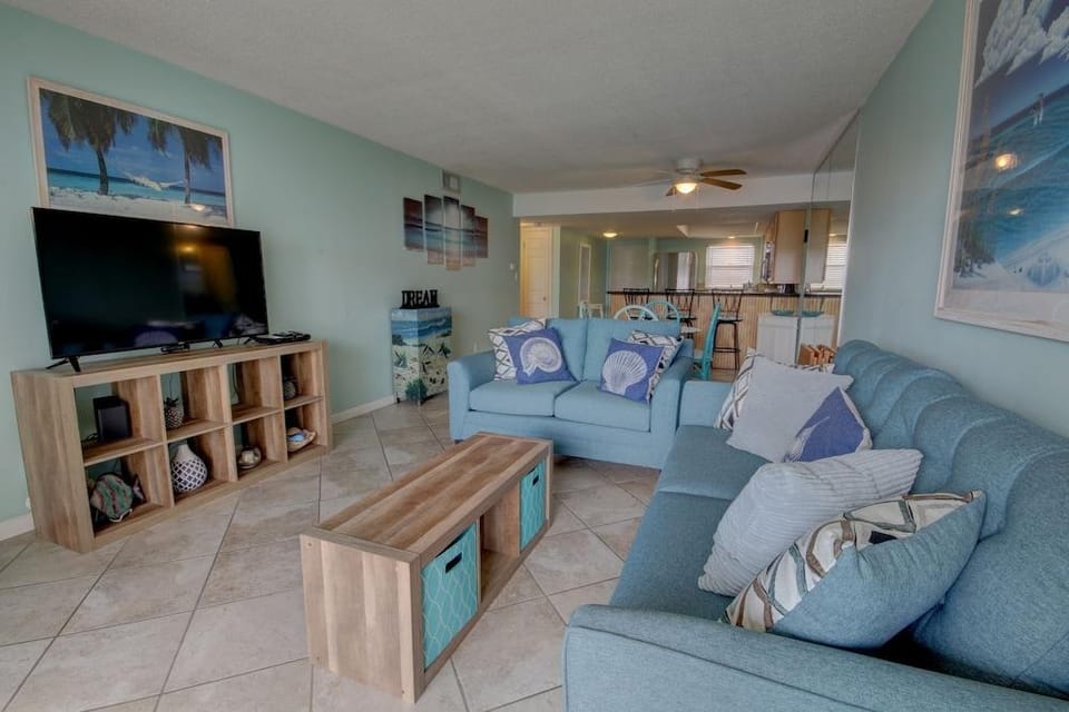 238 El Matador 2 Bedroom Condo by RedAwning Hotel in Okaloosa Island