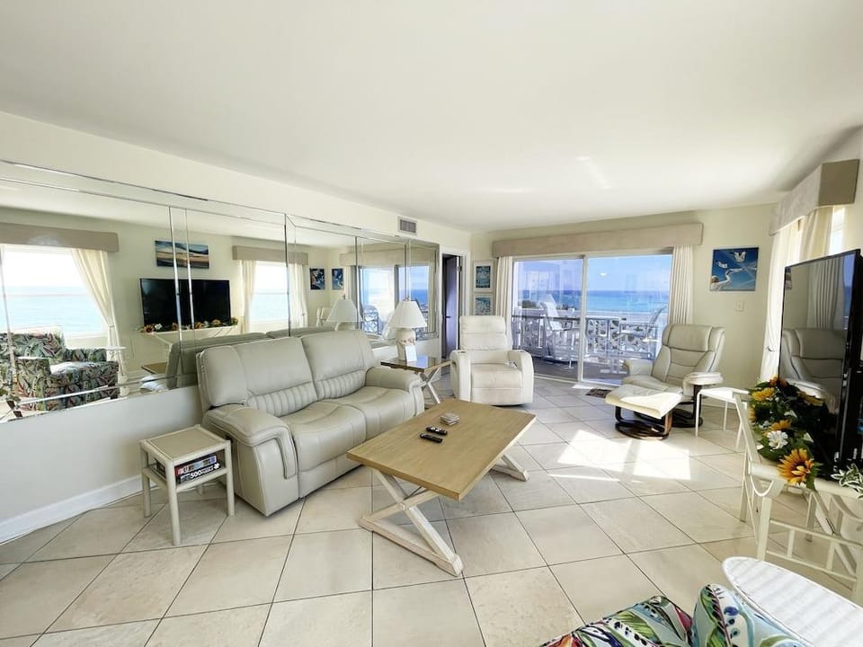 449 El Matador 2 Bedroom Condo by RedAwning Hotel in Okaloosa Island