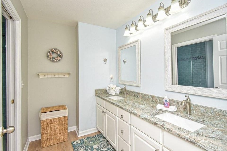 Seaside At Anastasia 202 3 Bedroom Condo by RedAwning Hotel in Saint Augustine Beach