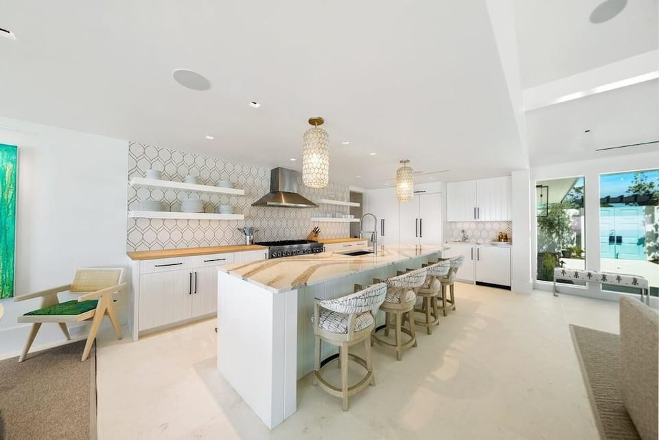 Dream On 4 Bedroom Home by RedAwning Hotel in Rosemary Beach
