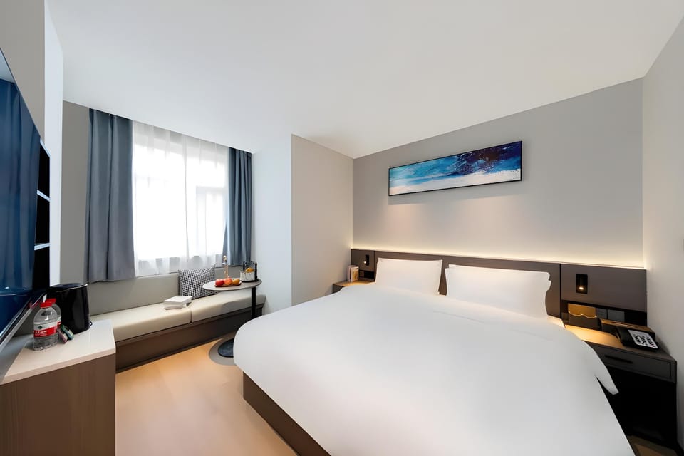 Nanjing Baoli Hotel (Nanjing Railway Station Xuanwu Lake) Hotel in Jiangsu